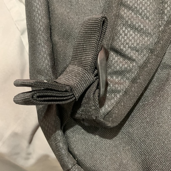 Case Logic computer backpack, never used - Picture 8 of 8